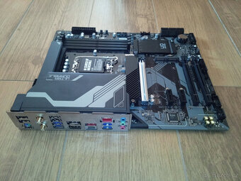GIGABYTE Z790 UD AX/LGA 1700/ATX - 4