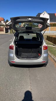 Mazda 2 - 4