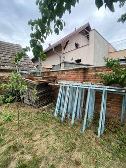 Velký železný regál a dřevěné police - 4