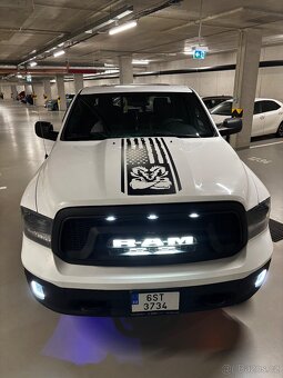 Dodge Ram 1500 - 4