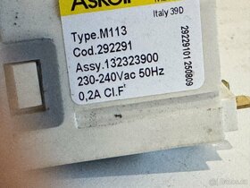 Motor vypouštěcího čerpadla AEG Lavamat 72850 132323900 - 4