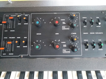 Analogový syntezátor Korg 800 DV z roku 1975, rarita - 4