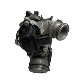 Turbo 03C145702C 1.4TSI 90KW CAXA VW Passat B7 2014 - 4