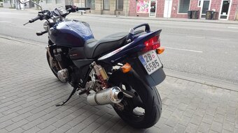 Suzuki GSX 1400 - 4