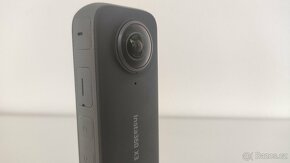 Akční kamera Insta360 x3 - 4