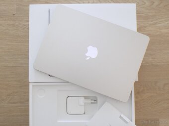 Apple MacBook Air 13,6" (2022)/M2/8GB RAM/256GB/CZ/ZÁRUKA - 4