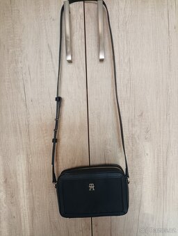 Kabelka Tommy Hilfiger - 4