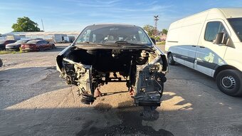 Hyundai H1 2.5 CRDI - 4