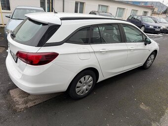 Opel Astra Sports Tourer 1.6 DTI 81 KW, 2018 - 4