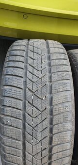 ZIMNÍ PNEU Pirelli Sottozero 3 225/45 R17 91H M+S, 4x6 mm - 4