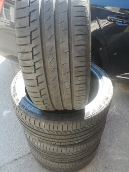225/40R18 - 4