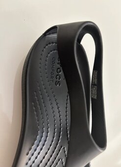 Nové Crocs Serena Flip - 4