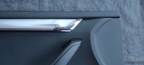Prodám díly ze dveří Škoda Octavia III levé přední - 4