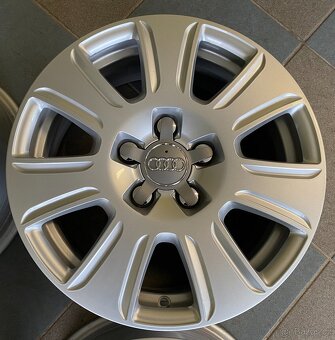 nová originální alu kola Audi 16", rozteč šroubů 5x112 - 4