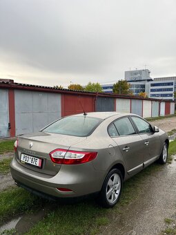 Renault Fluence 2010 1.6i - 4