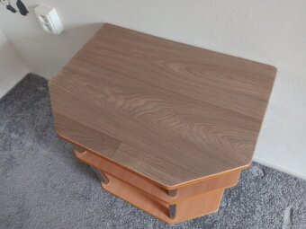 Odkládací stoleček/pod TV - 4