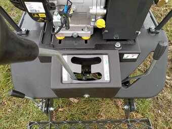 pásový dumper, stavební kolečko, dumper, dampřík - 4