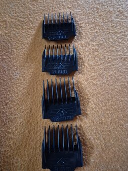 Strojek na stříhání pejsků. - 4