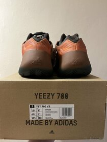 Adidas Yeezy 700 v3 copper fade - 4