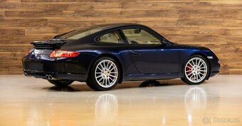 Porsche 911 Carrera S - 4