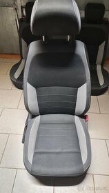 Škoda rapid spaceback interiér sedačky - 4