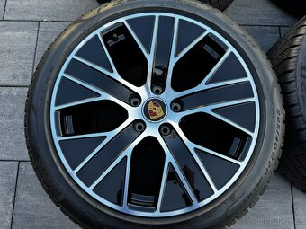 Originál alu kola Porsche Taycan zimní Pirelli - 4