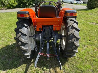 Malotraktor Kubota GL320 Grandel s celním nakladačem - 4