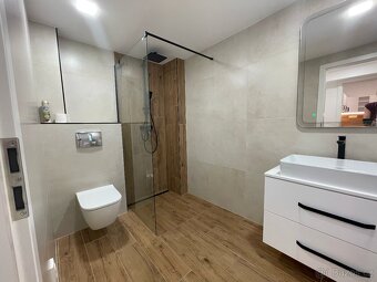 Prostorný byt 3+1 (110 m²) po rekonstrukci, se zahradou a pa - 4