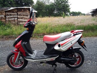 Prodám skútr KENTOYA JMSTAR 50 2 T r.v 2012 - 4