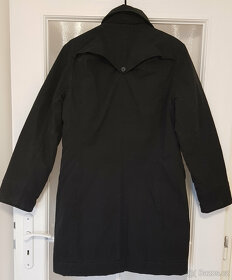 Černý dámský kabát vel. M, zn. Lee - 4