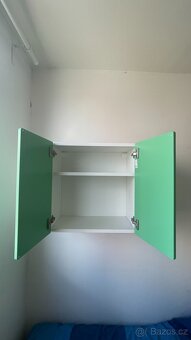 Nástěnná skříňka - 4