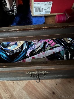 Stará dřevěná skříň / šatník – masiv, retro styl - 4