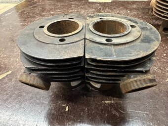 Predám VALCE JAWA 350/360 361 panelka, neolámané, 0.výbrus - 4