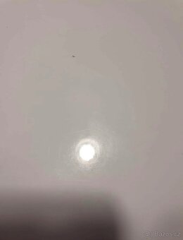 Kvalitní jídelní stůl - 4