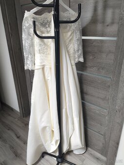 Svatební šaty s vlečkou vel. 36/38 - 4