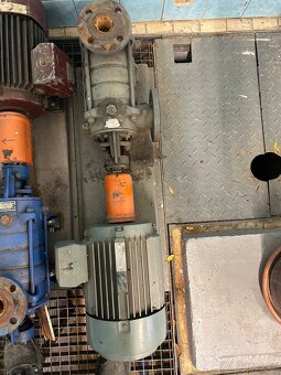 2ks třístupňových čerpadel Sigma - 4