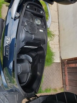 Peugeot Tweet 125i - 4