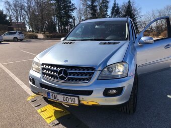 Mercedes-Benz ML320 - 4