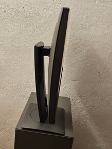 Monitor bezrámečkový 23" +  kabeléž - 4