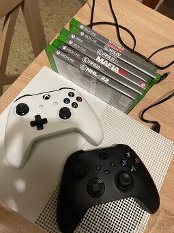 Xbox one 2x ovladače, hry - 4