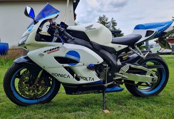 CBR 1000 RR fireblade - 4