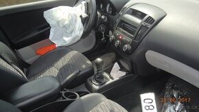 Kia Ceed 1.4i 16V 80 kW Motor G4FA Rv:2009/8 - 4