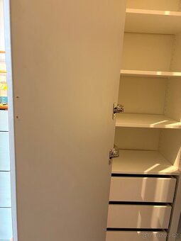Rohová šatní skříň Ikea PAX - 4