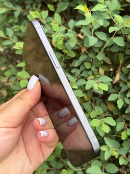 iPhone 15 256 Gb Black - 4