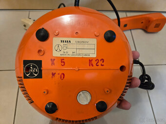 Kulatý telefon Tesla Stropkov - 4