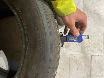 Zimní pneumatiky 215/65r17 - 4