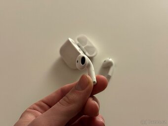 Apple AirPods 4 - 4