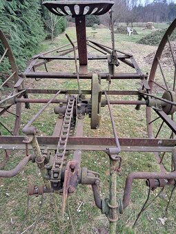 Koňský obracák na seno - 4