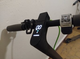 Elektrická koloběžka EcoWheel - 4