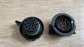 Konektory Stronic - 4